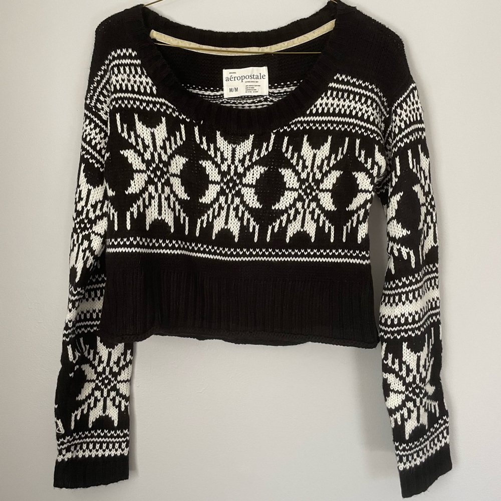 Aeropostale Cropped Snowflake Knit Sweater